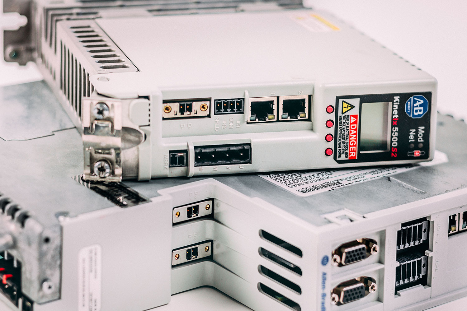 Allen-Bradley-Kinetix-5500-Servo-Drives ICR Services México equipo industrial.